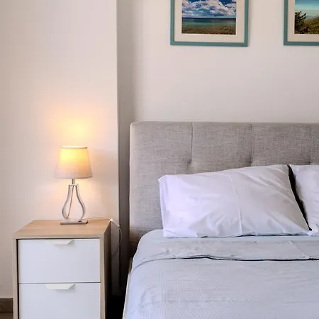 Apartamento Lazaros 1bdr 3 Min Walk To Finikoudes Lárnaca
