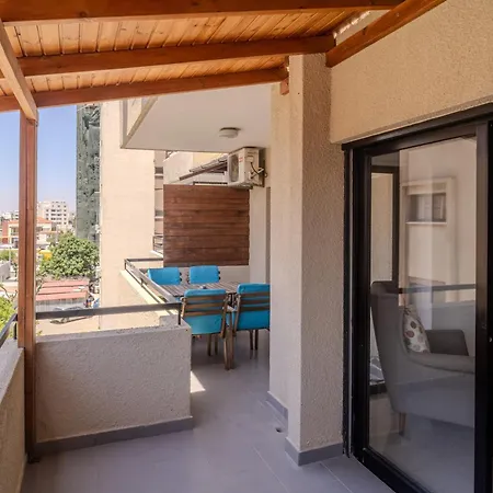 Lazaros Downtown * ラルナカ